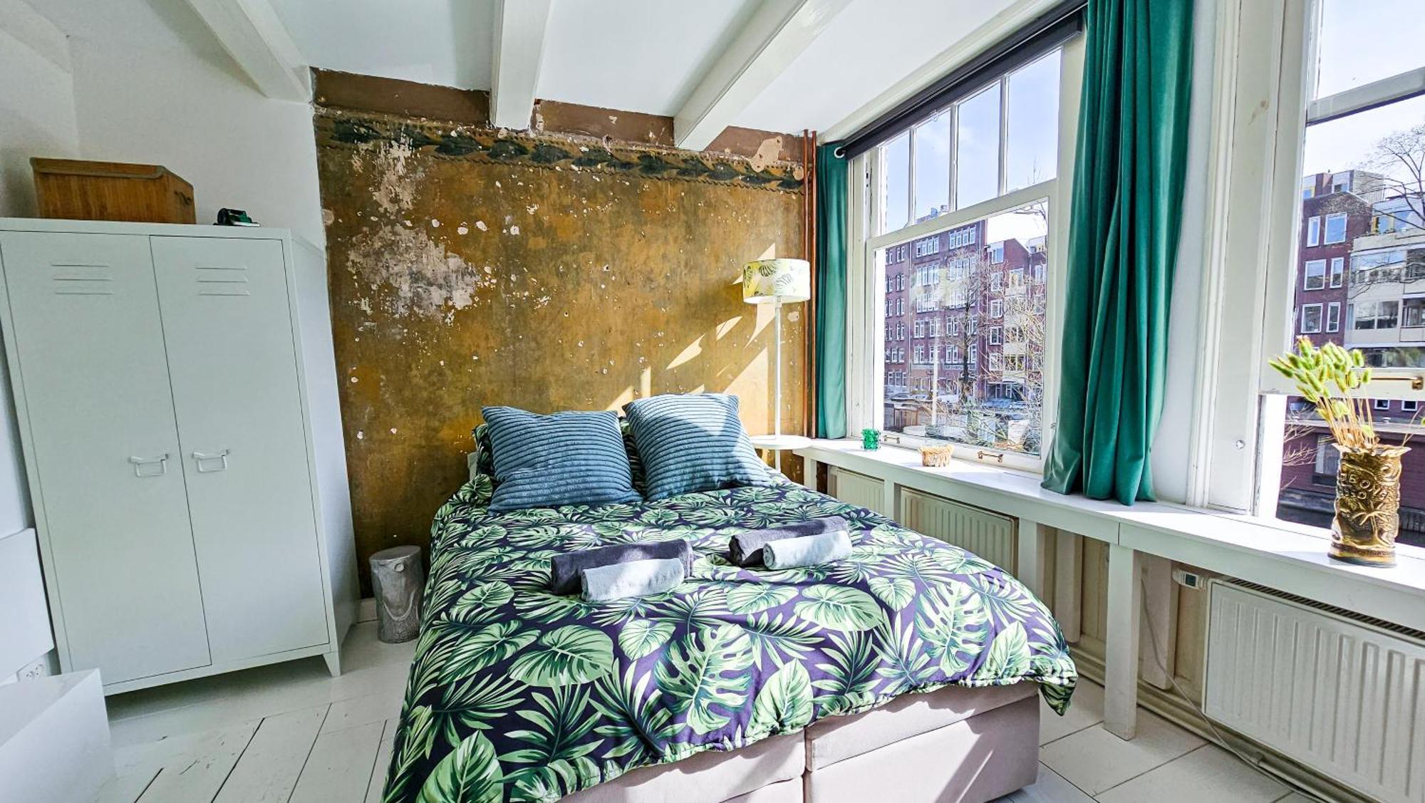 Large En-suite In Historic Canalhouse From 1729 Vakantiehuis